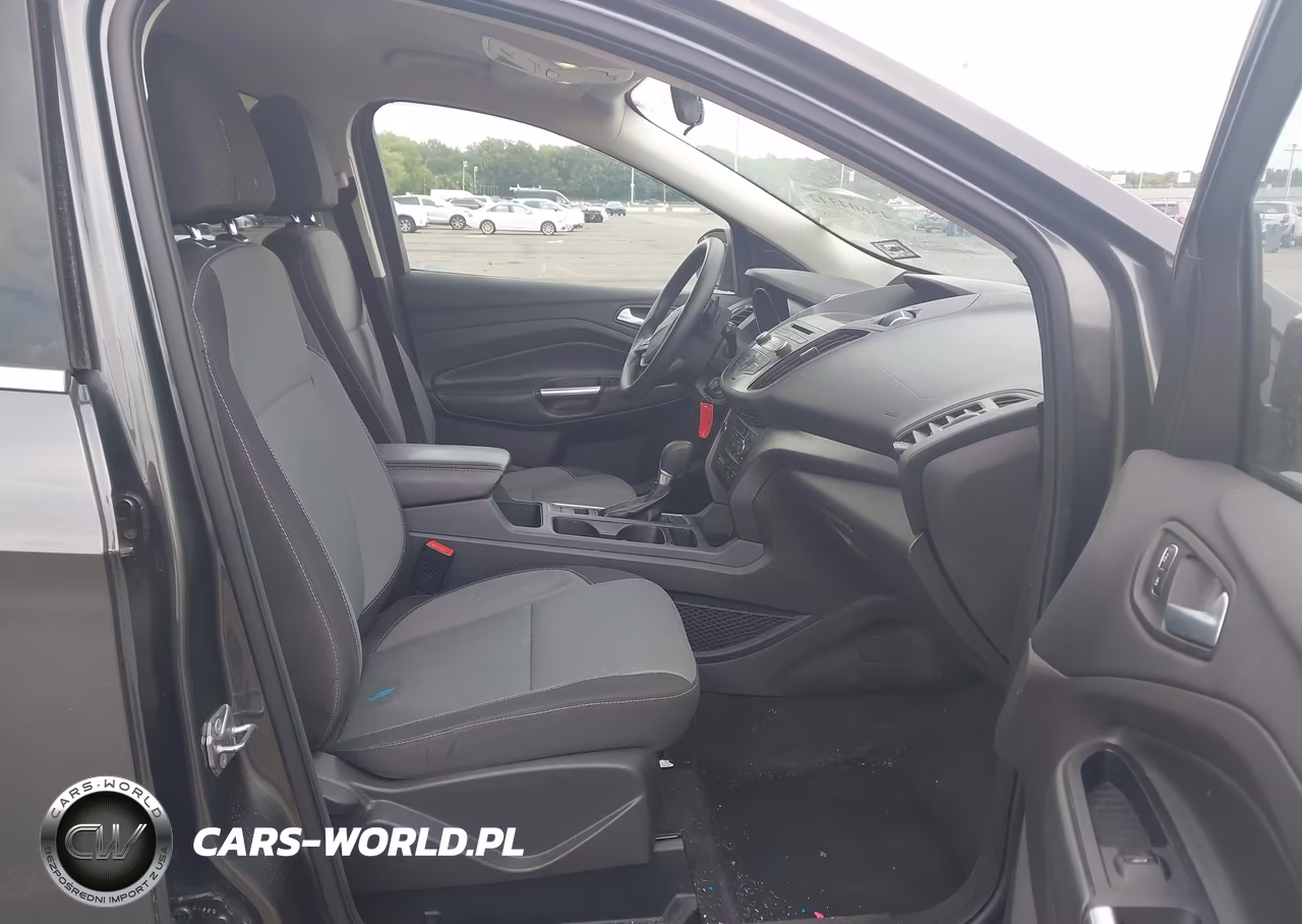 2017 Ford Escape Se VIN:1FMCU9GD7HUE82545 - 5