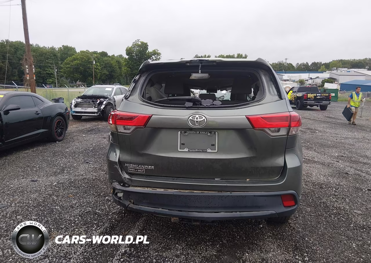 2019 Toyota Highlander Le VIN:5TDZZRFH3KS341276 - 17