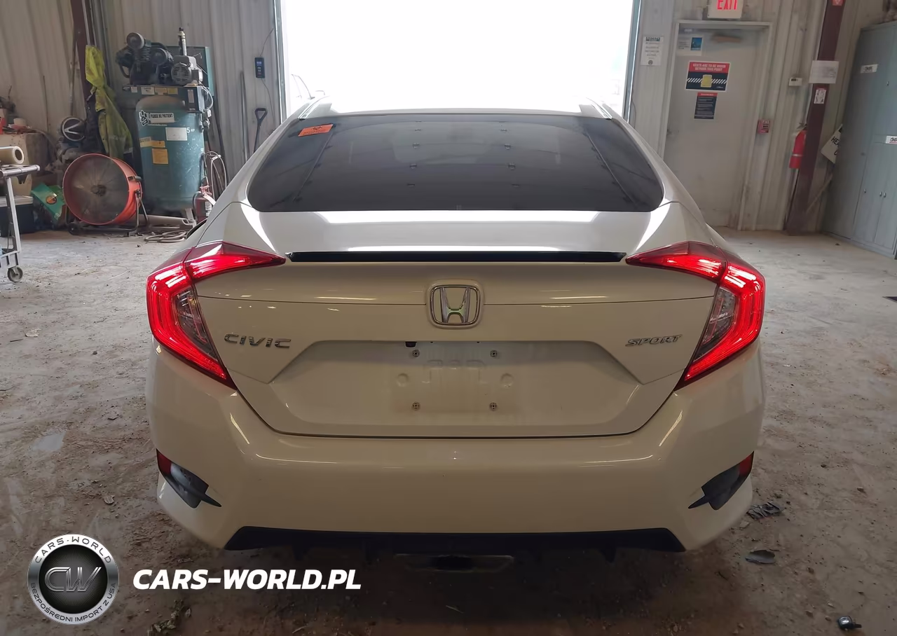 2020 Honda Civic Sport VIN:2HGFC2E82LH579117 - 16