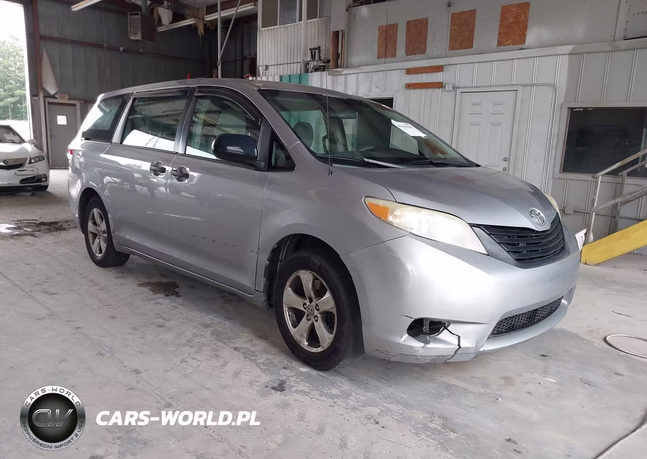 2012 Toyota Sienna Base V6 7 Passenger – zdjęcie 1 z 16