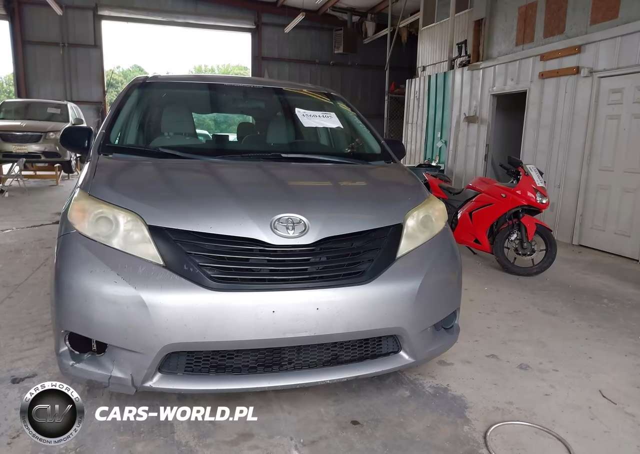 2012 Toyota Sienna Base V6 7 Passenger VIN:5TDZK3DCXCS226670 - 12