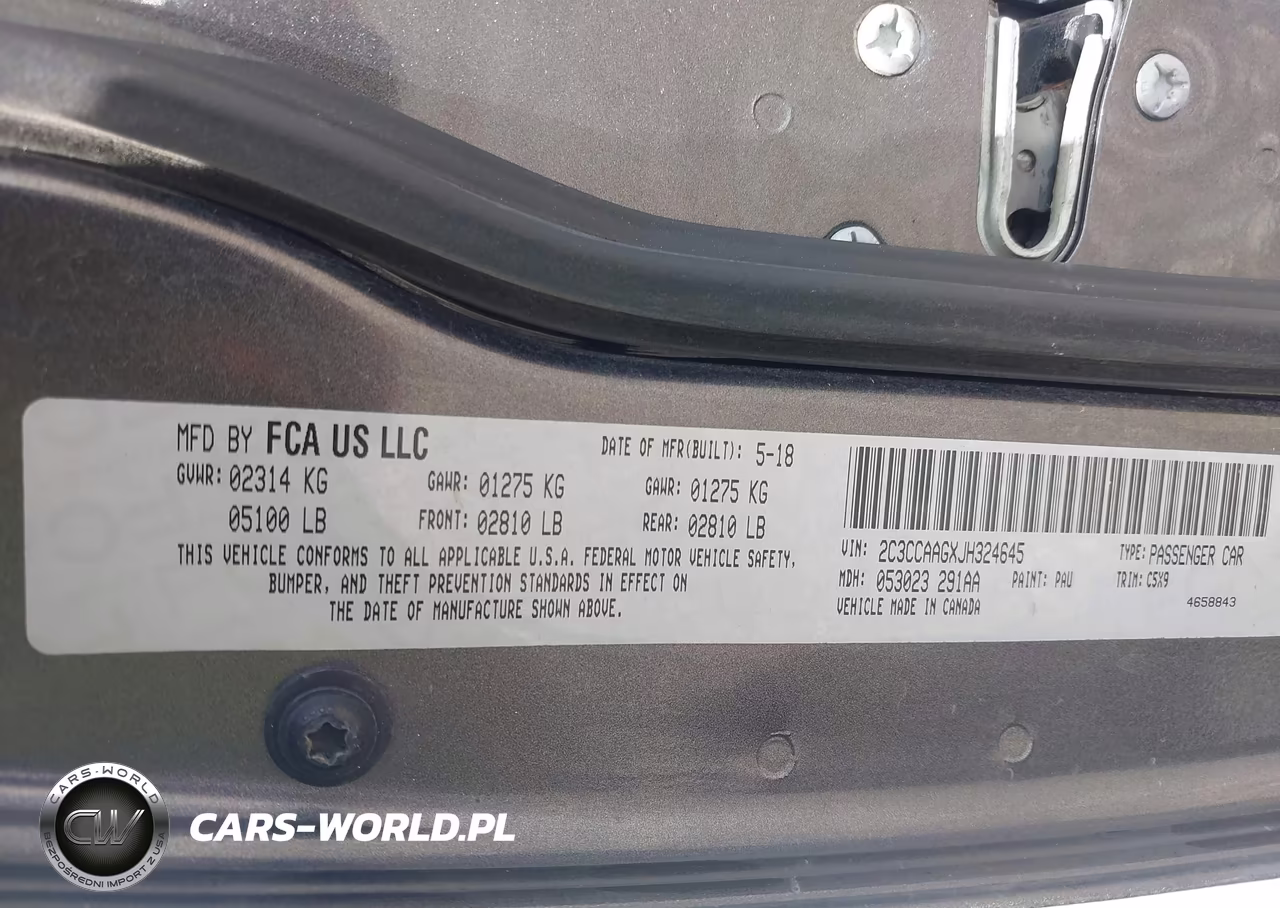 2018 Chrysler 300 Touring VIN:2C3CCAAGXJH324645 - 9