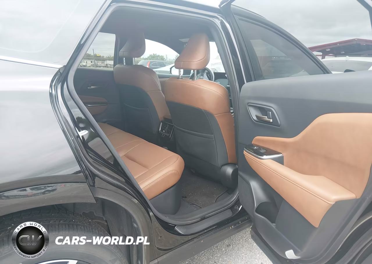 2025 Toyota Crown Signia Xle VIN:JTDACAAJ2S3000477 - 8