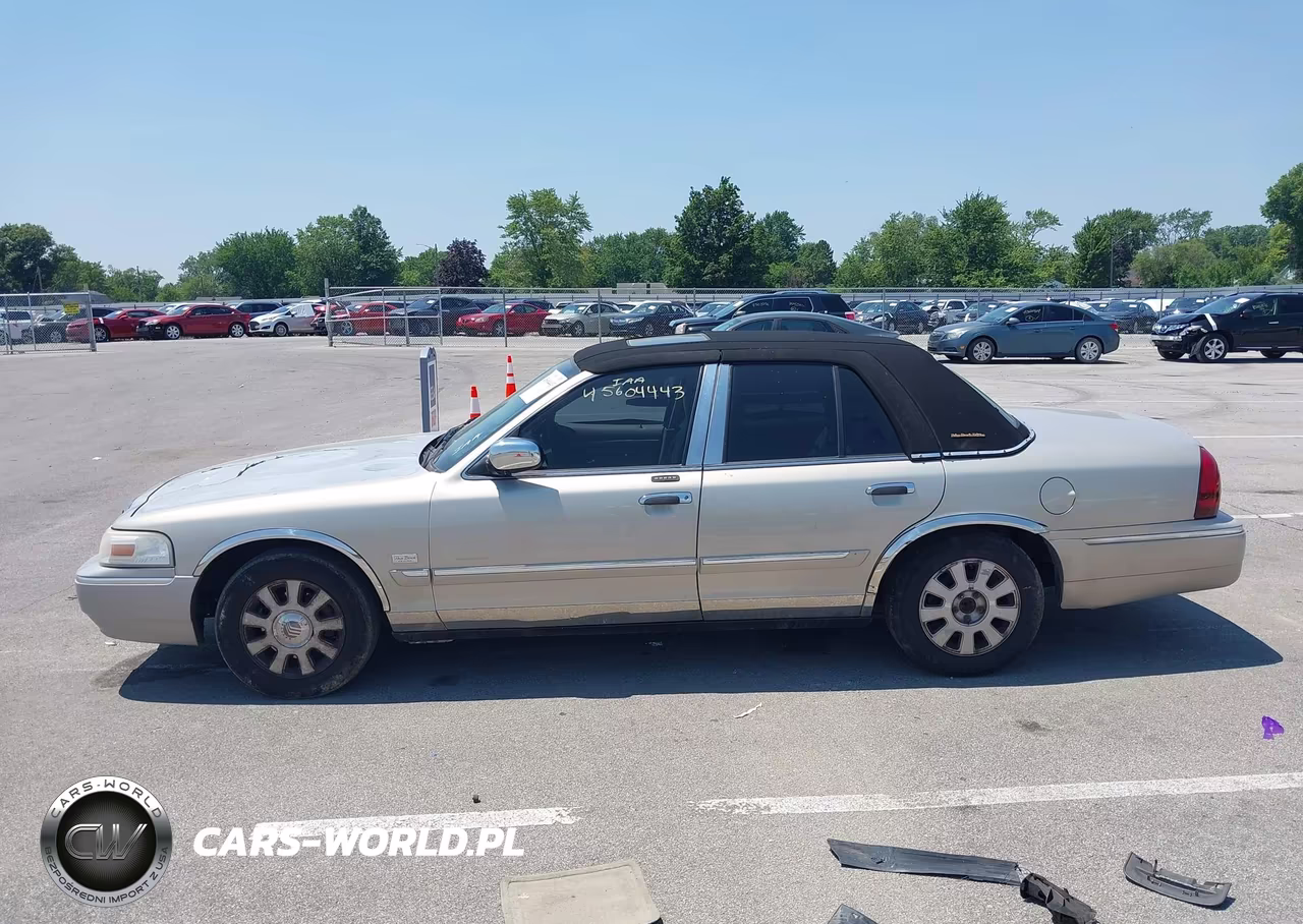 2007 Mercury Grand Marquis Ls VIN:2MEHM75W87X602717 - 13