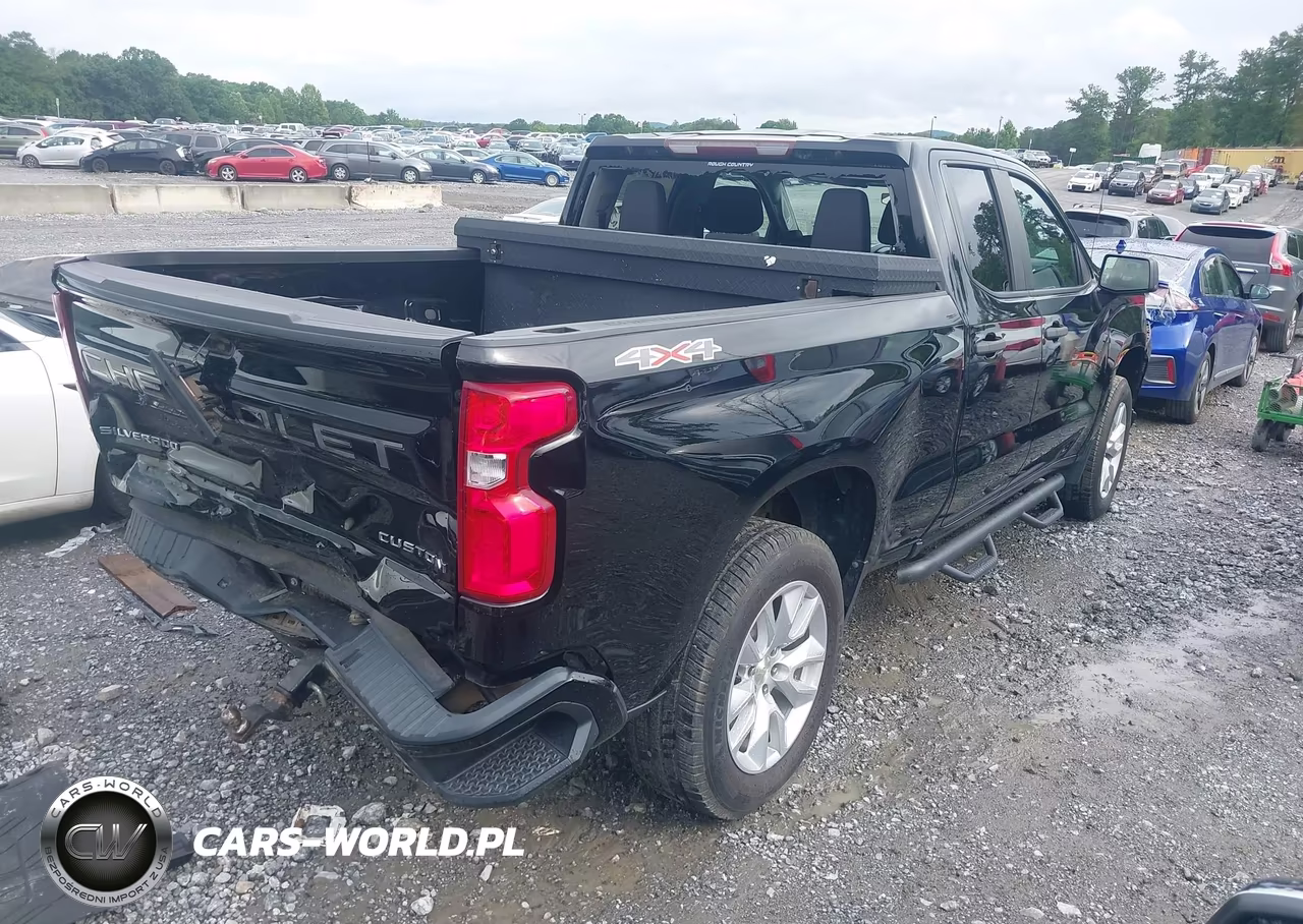 2019 Chevrolet Silverado 1500 Custom VIN:1GCRYBEF6KZ179863 - 4