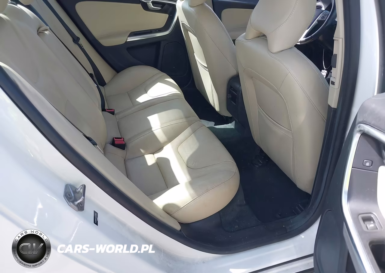 2016 Volvo S60 T5 Drive-E Premier VIN:YV126MFKXG2411664 - 8