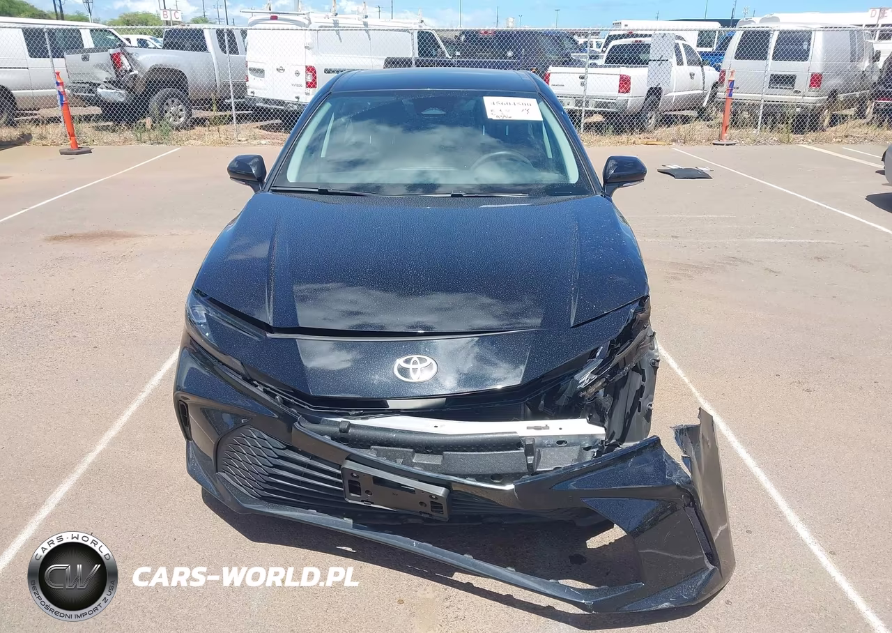 2025 Toyota Camry Le VIN:4T1DAACK6SU609716 - 12