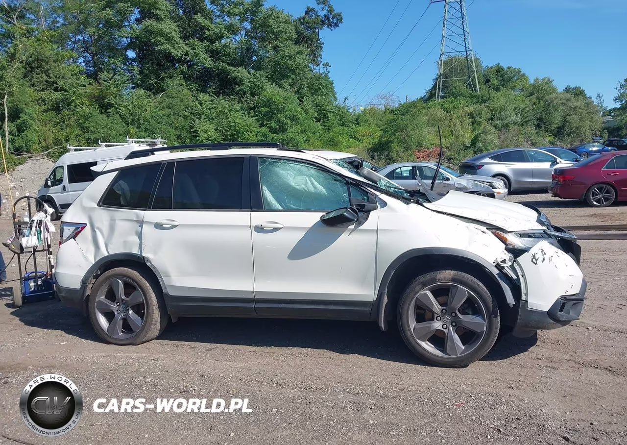 2019 Honda Passport Touring VIN:5FNYF8H93KB008617 - 13