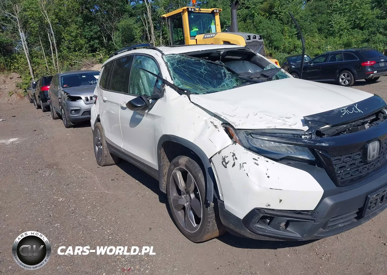 2019 Honda Passport Touring VIN:5FNYF8H93KB008617 - 18