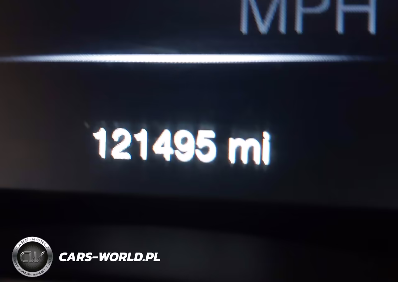 2019 Jeep Grand Cherokee Altitude 4X4 VIN:1C4RJFAG7KC793303 - 16