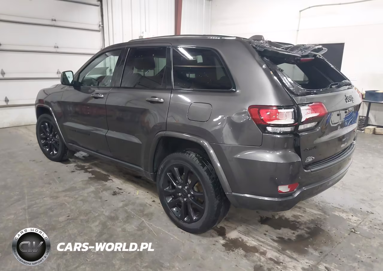 2019 Jeep Grand Cherokee Altitude 4X4 VIN:1C4RJFAG7KC793303 - 3