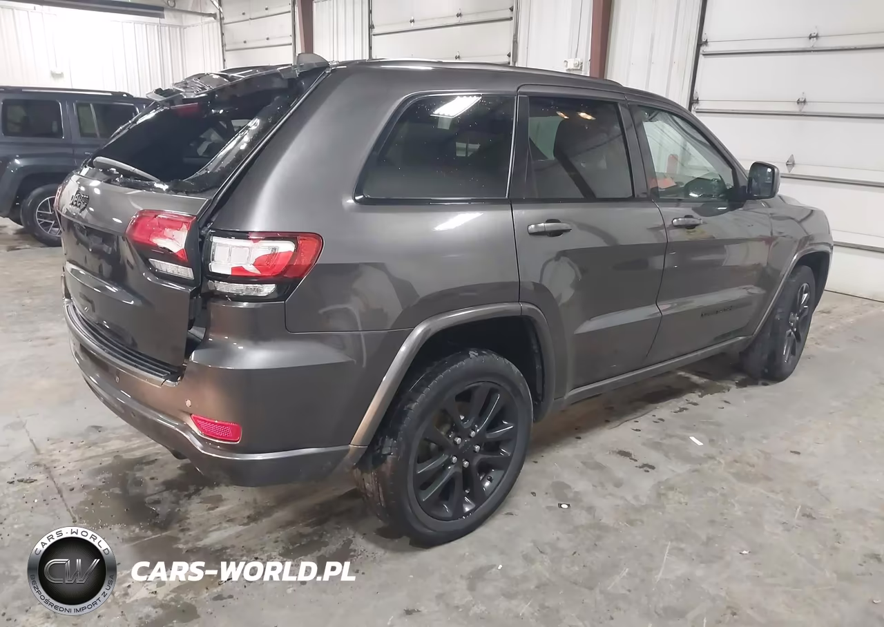 2019 Jeep Grand Cherokee Altitude 4X4 VIN:1C4RJFAG7KC793303 - 4