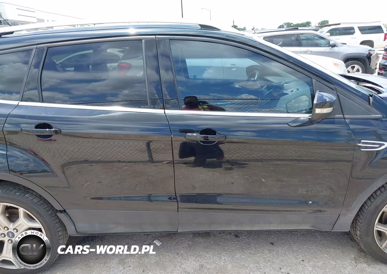 2018 Ford Escape Titanium VIN:1FMCU0J97JUD49869 - 13