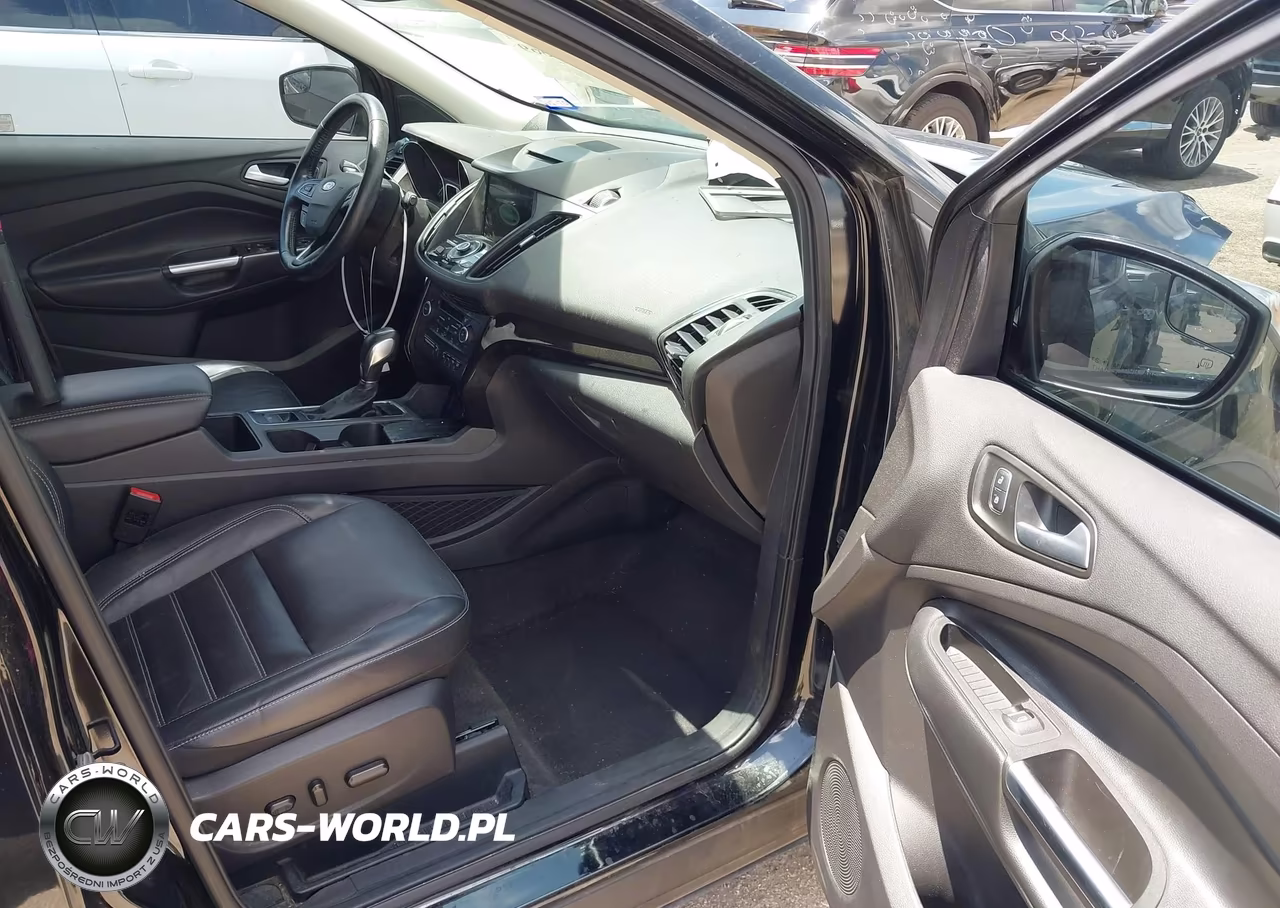 2018 Ford Escape Titanium VIN:1FMCU0J97JUD49869 - 5