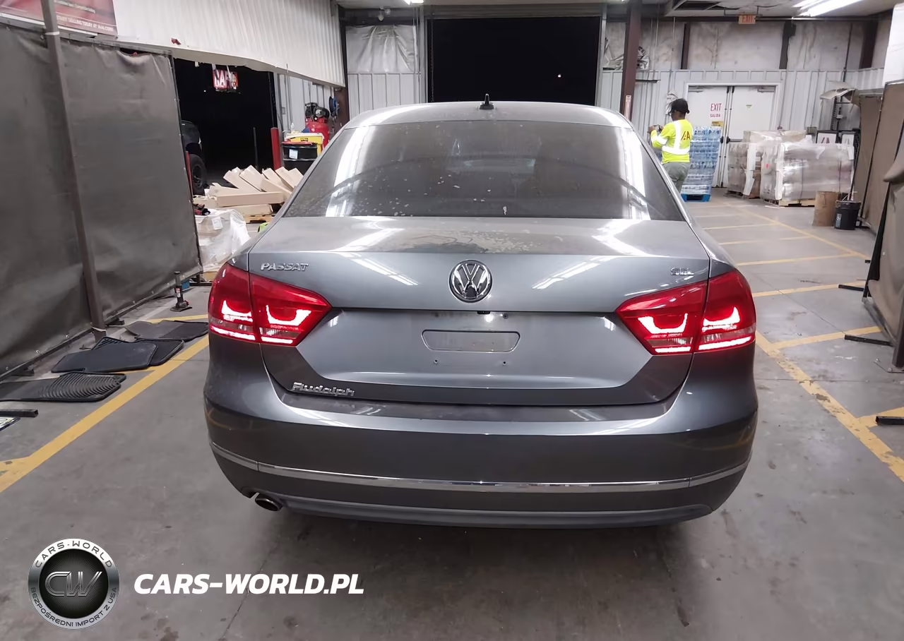 2013 Volkswagen Passat 2.5L Sel VIN:1VWCH7A37DC055649 - 16