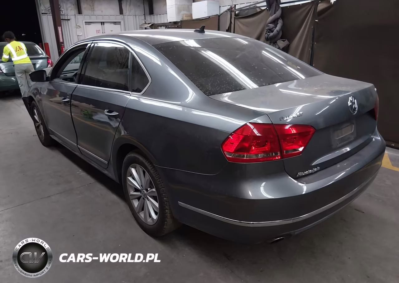 2013 Volkswagen Passat 2.5L Sel VIN:1VWCH7A37DC055649 - 3