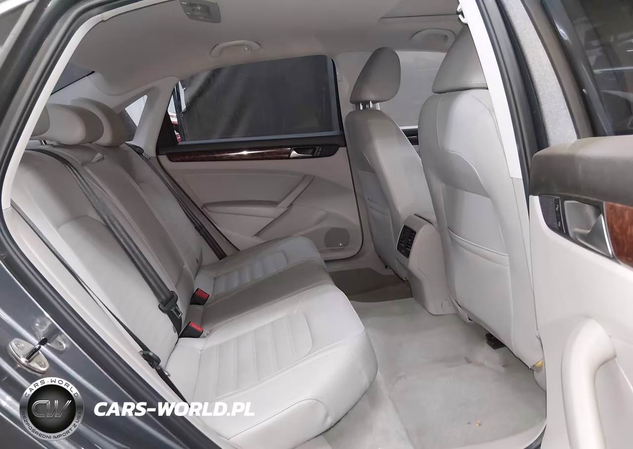 2013 Volkswagen Passat 2.5L Sel VIN:1VWCH7A37DC055649 - 8