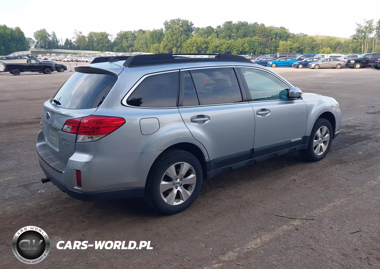 2012 Subaru Outback 3.6R Limited VIN:4S4BRDKCXC2209988 - 4