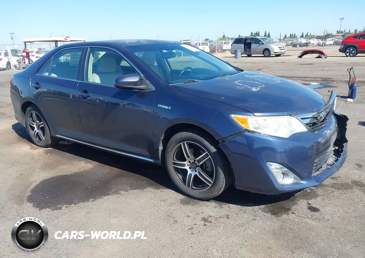2014 Toyota Camry Hybrid Xle