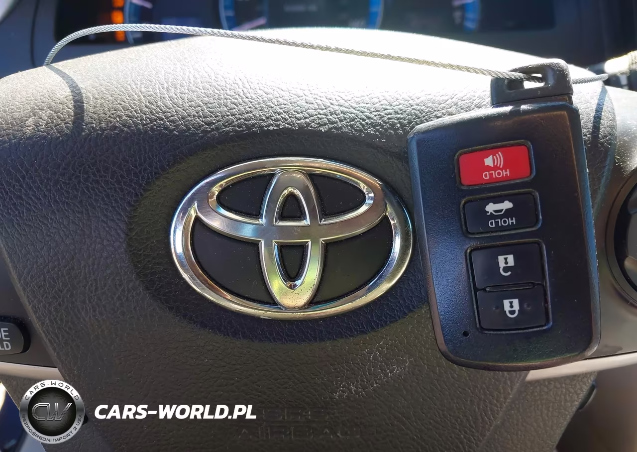2014 Toyota Camry Hybrid Xle VIN:4T1BD1FK3EU125114 - 11