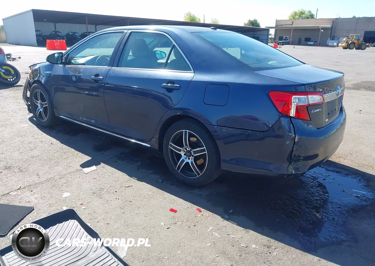 2014 Toyota Camry Hybrid Xle VIN:4T1BD1FK3EU125114 - 3