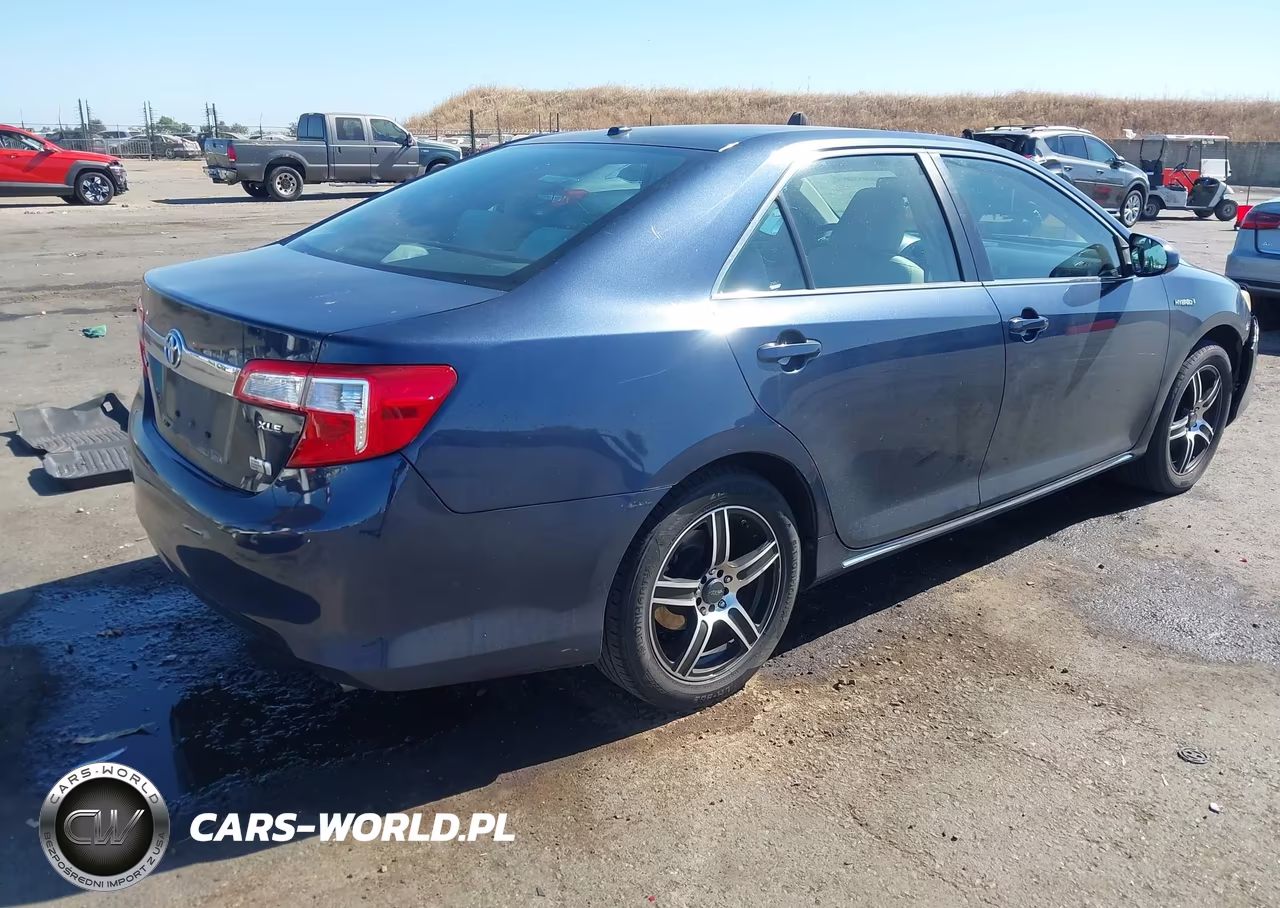 2014 Toyota Camry Hybrid Xle VIN:4T1BD1FK3EU125114 - 4