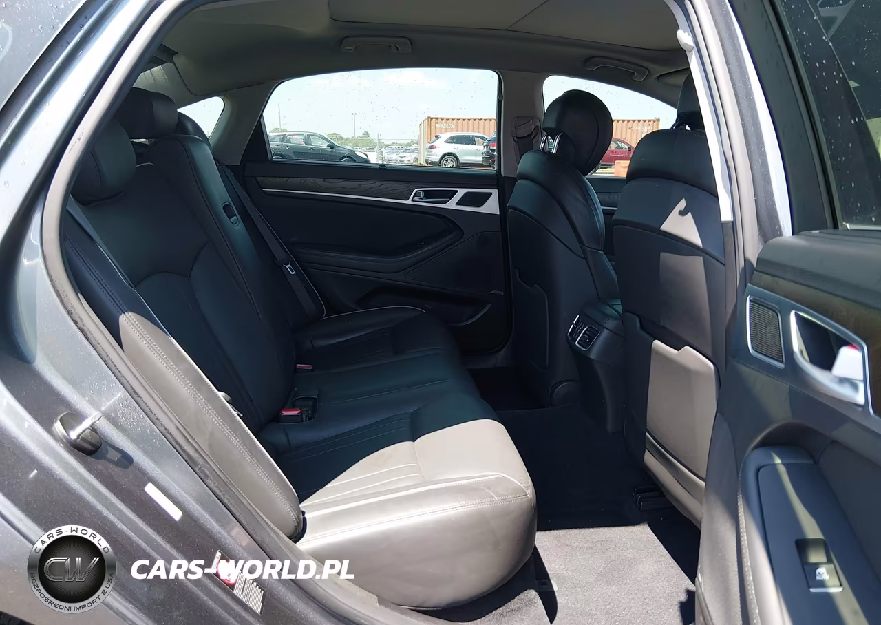2017 Genesis G80 3.8 VIN:KMHGN4JEXHU167533 - 8
