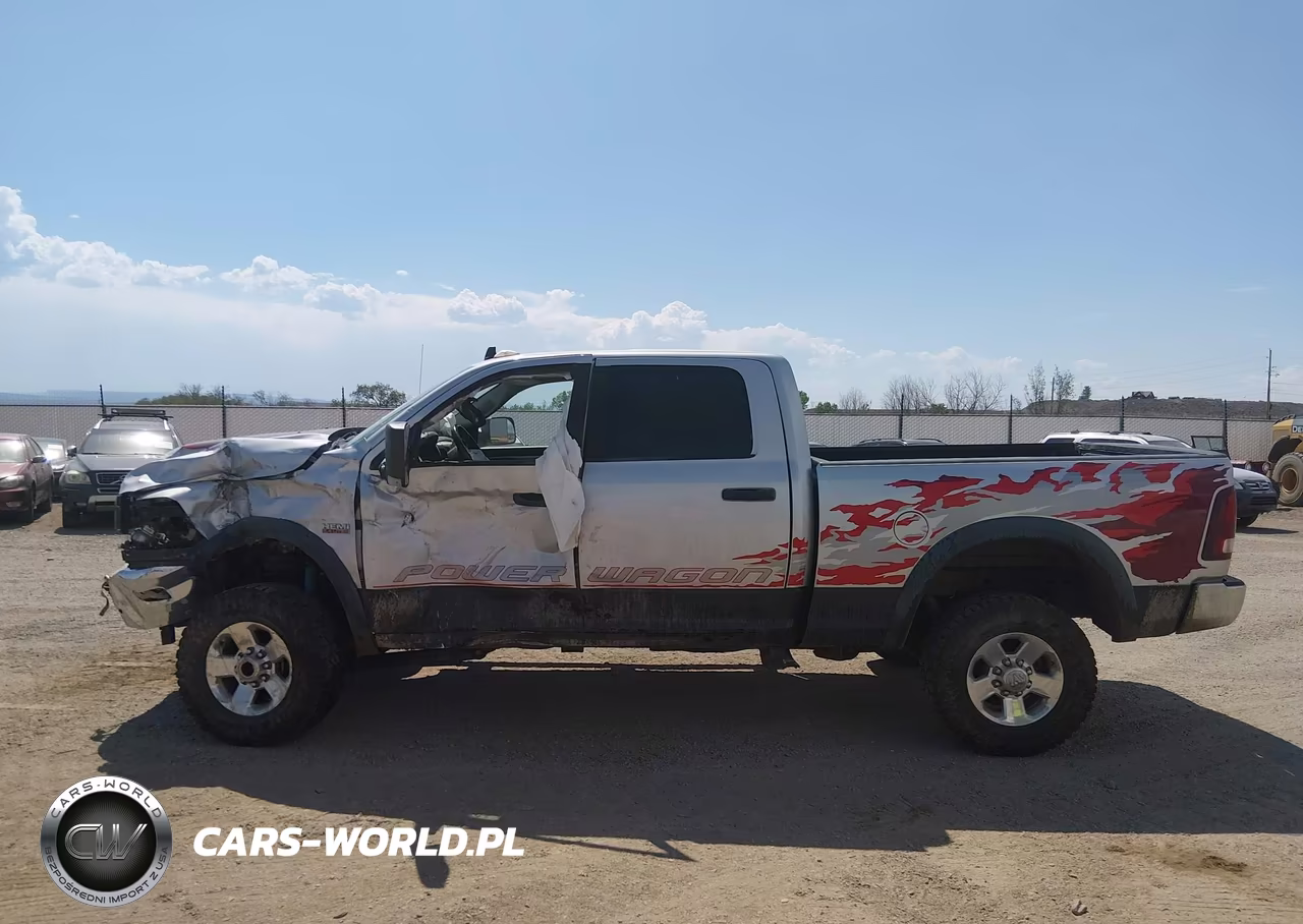 2016 Ram 2500 Power Wagon VIN:3C6TR5EJ7GG236529 - 14