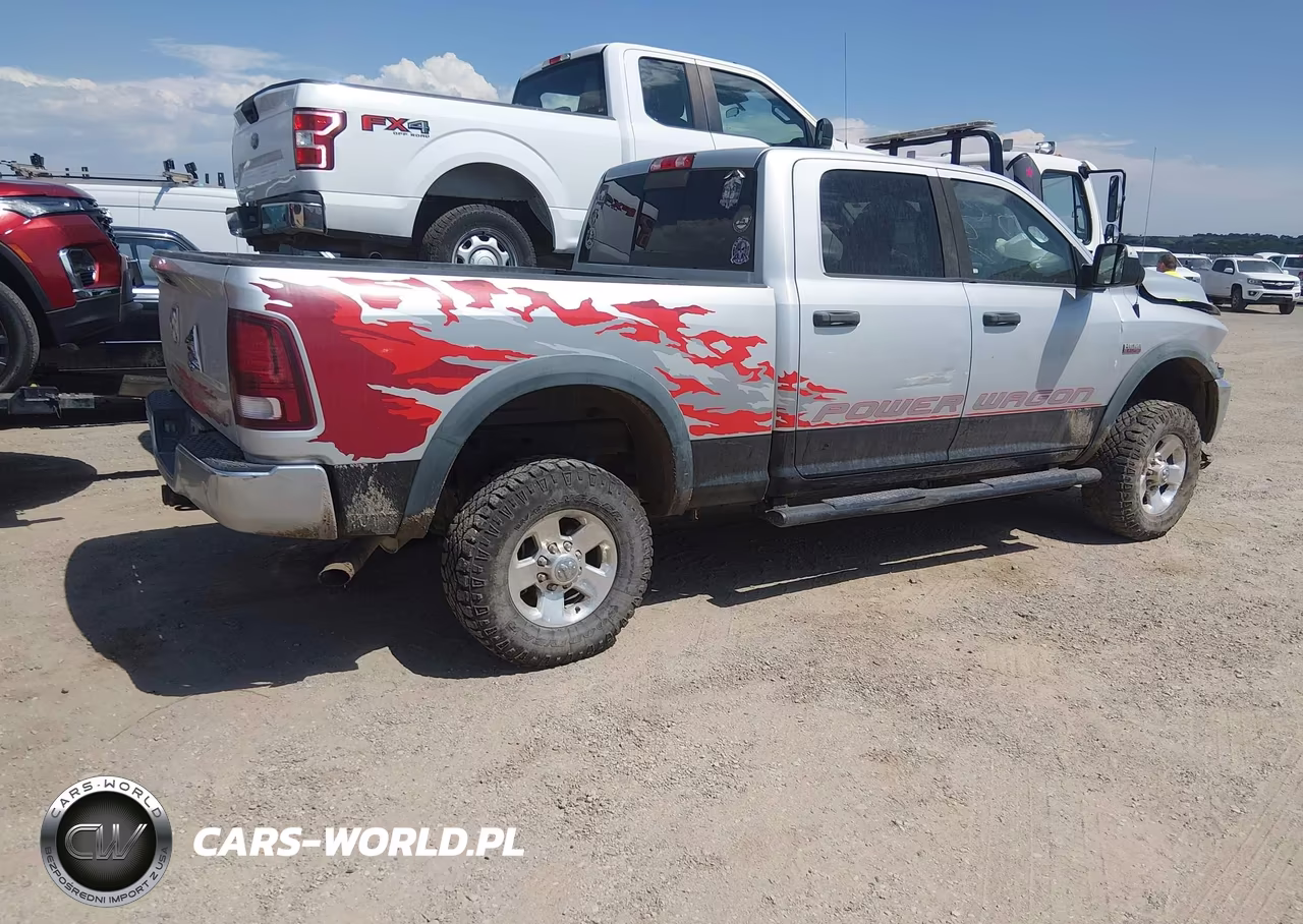 2016 Ram 2500 Power Wagon VIN:3C6TR5EJ7GG236529 - 4