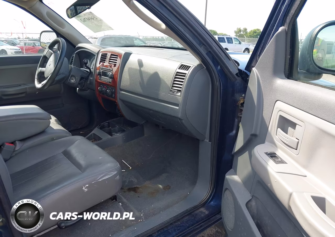 2005 Dodge Dakota Slt VIN:1D7HW42N35S163972 - 5