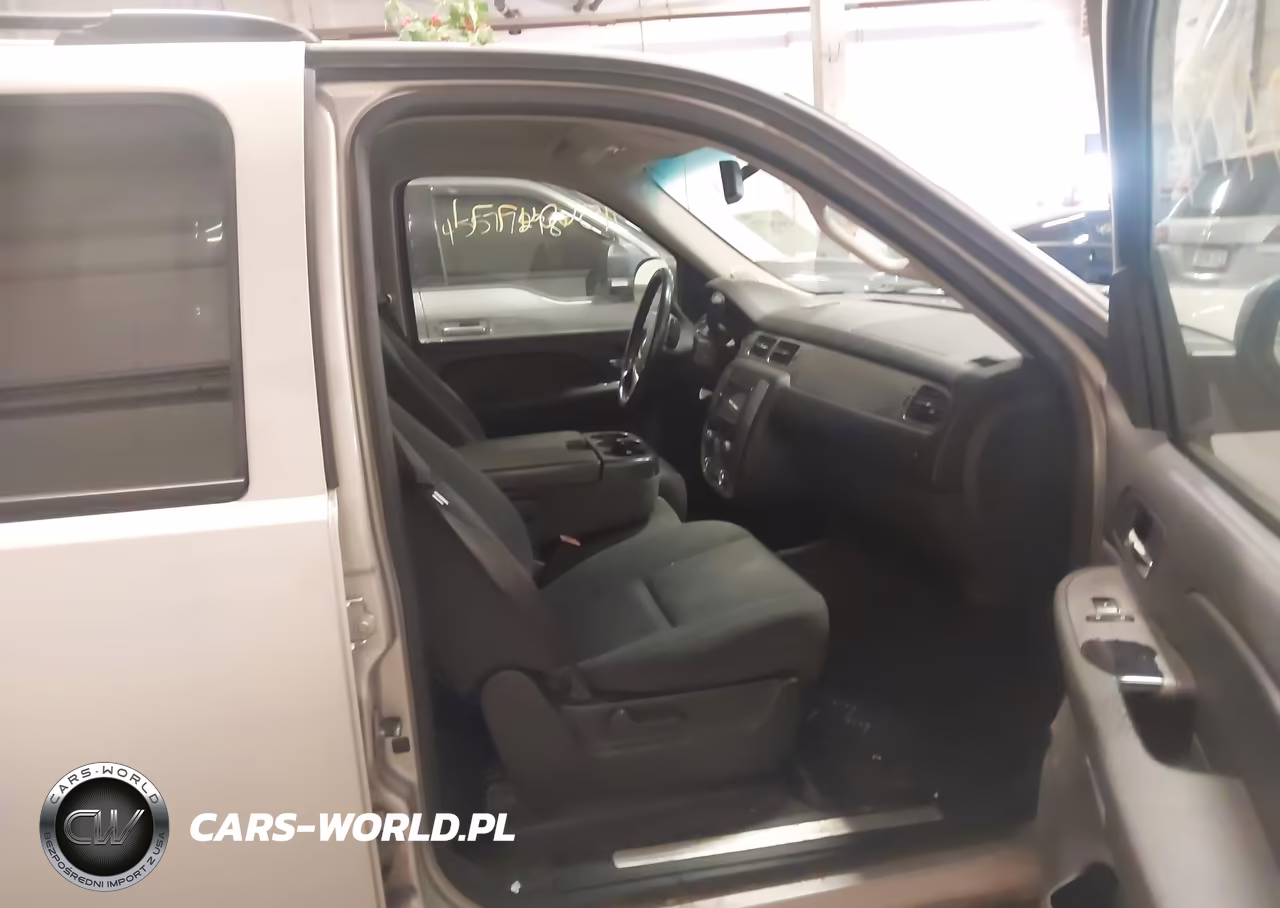 2009 Chevrolet Tahoe Ls VIN:1GNFK13049R179682 - 5