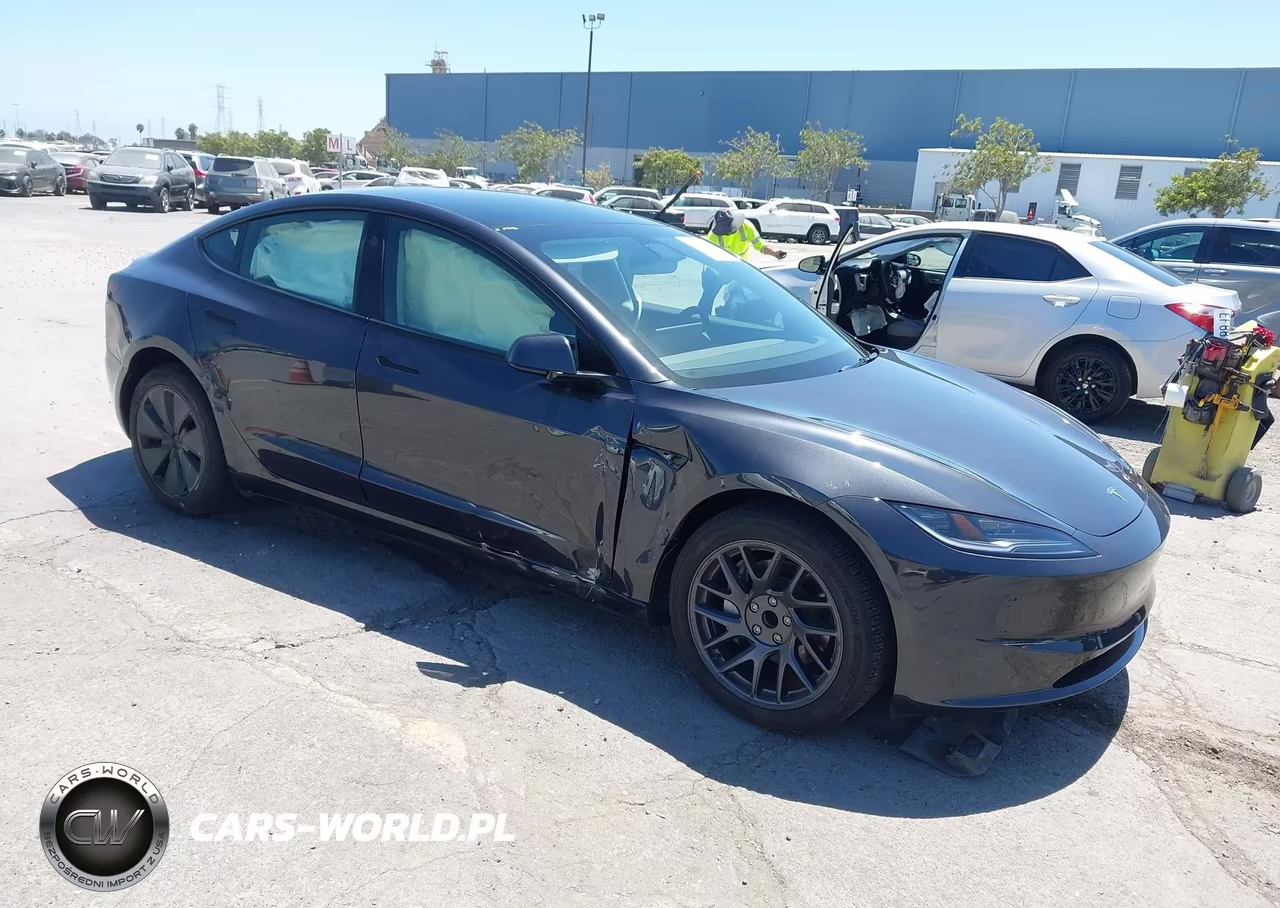 2025 Tesla Model 3 Long Range Rear-Wheel Drive-Standard Rear-Wheel Drive – zdjęcie 1 z 16