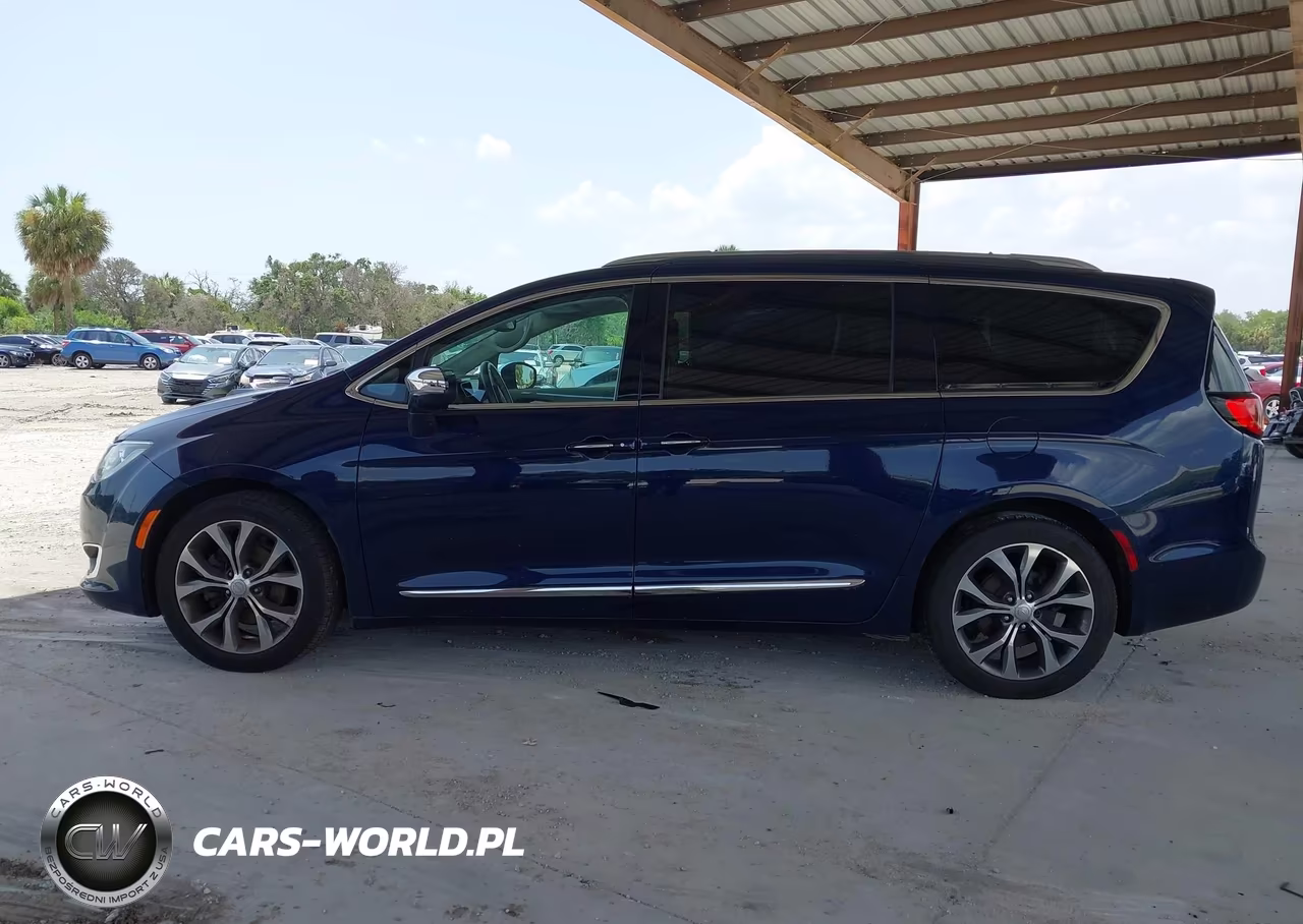 2017 Chrysler Pacifica Limited VIN:2C4RC1GG5HR599552 - 14