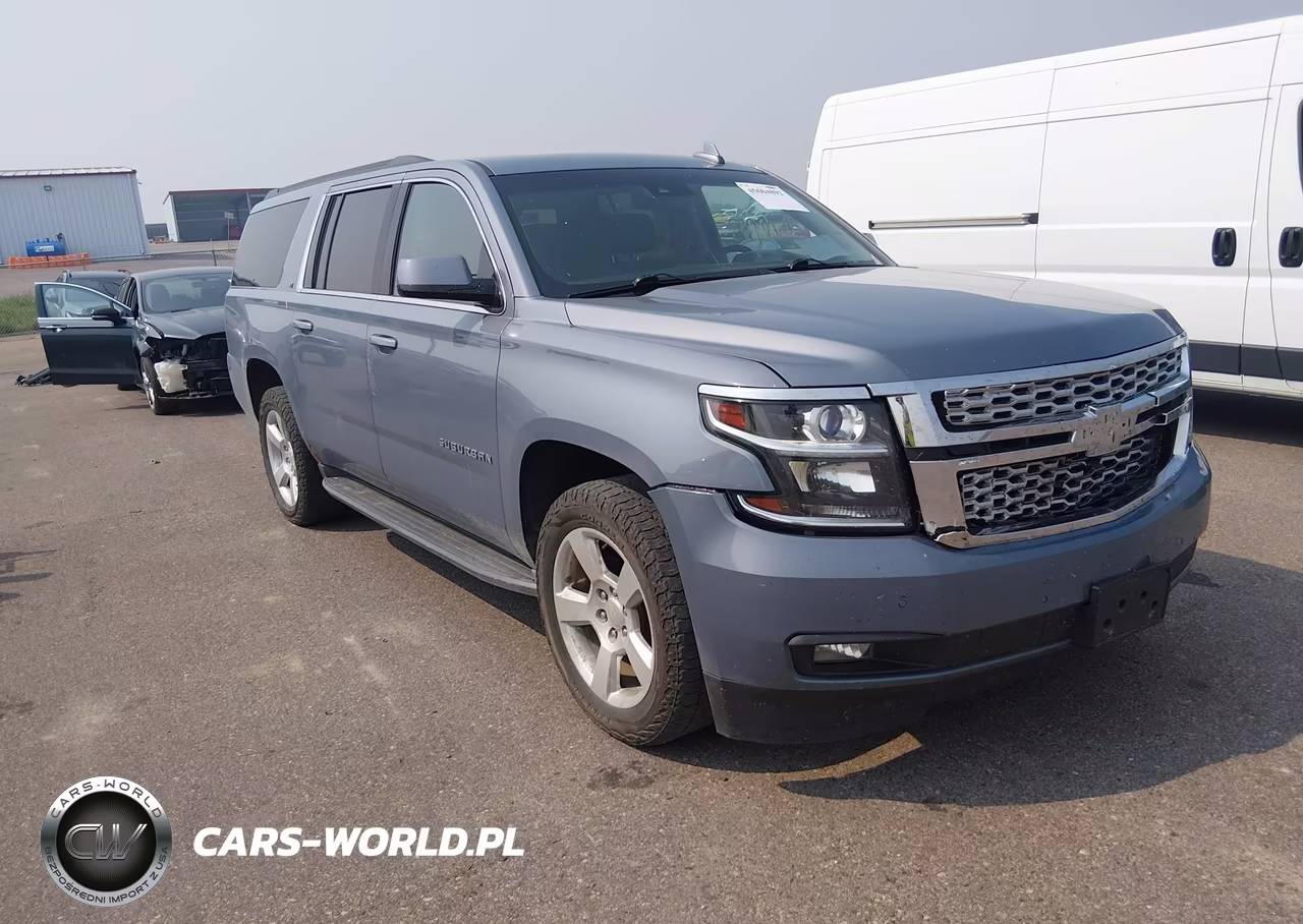 2015 Chevrolet Suburban Lt – zdjęcie 1 z 18