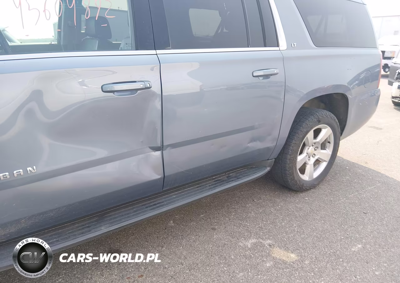 2015 Chevrolet Suburban Lt VIN:1GNSKJKC2FR745862 - 18