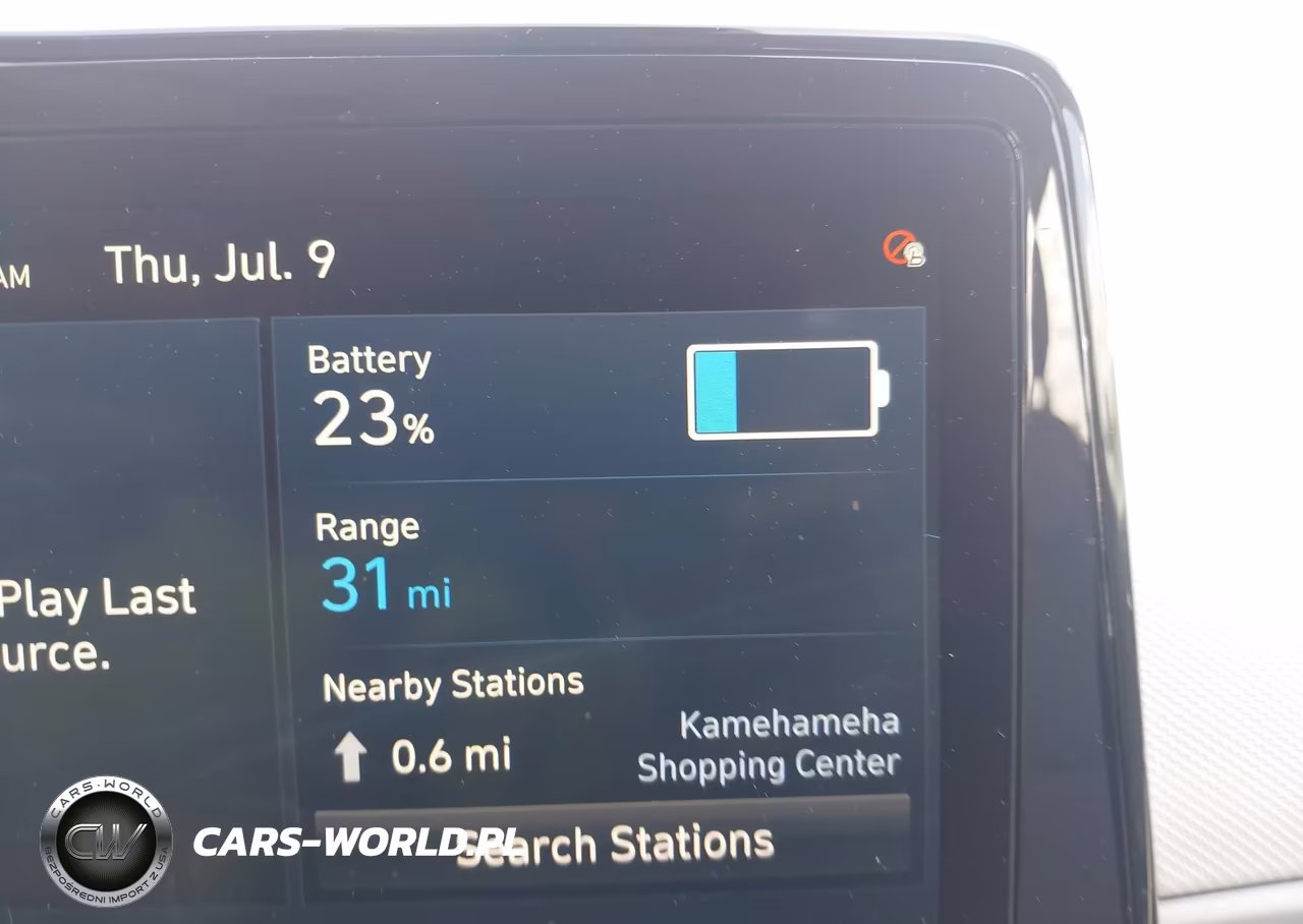 2020 Hyundai Ioniq Electric Limited VIN:KMHC85LJ6LU071283 - 17