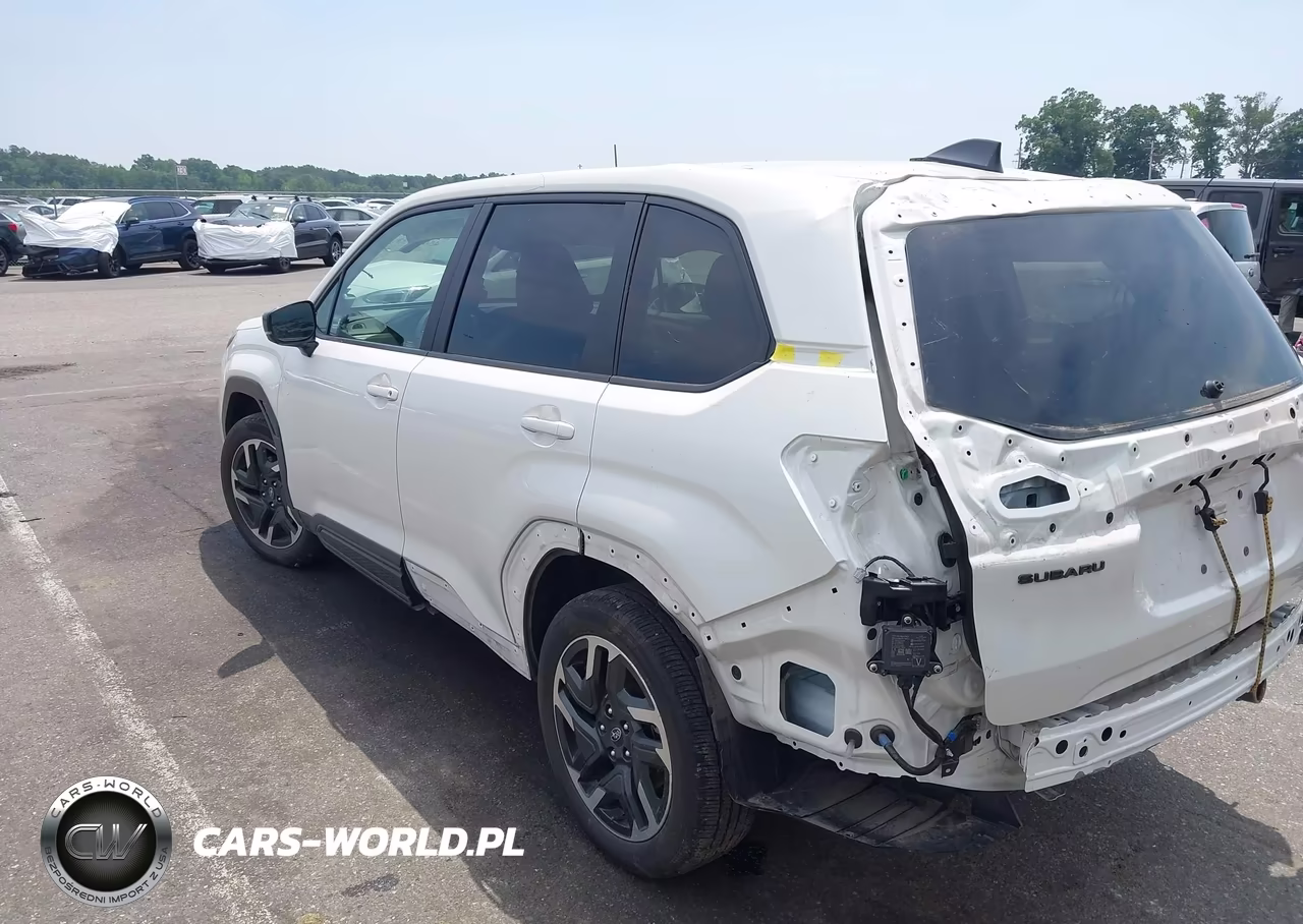2025 Subaru Forester Limited VIN:JF2SLDRC7SH568448 - 3