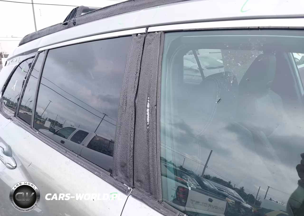 2023 Toyota Corolla Cross Xle VIN:7MUDAABG7PV069568 - 13
