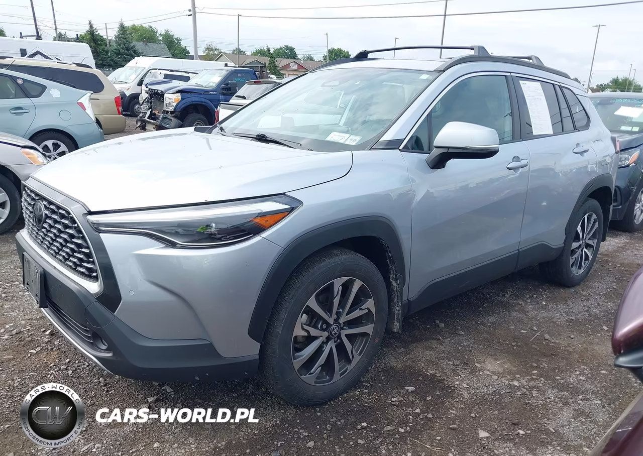 2023 Toyota Corolla Cross Xle VIN:7MUDAABG7PV069568 - 2