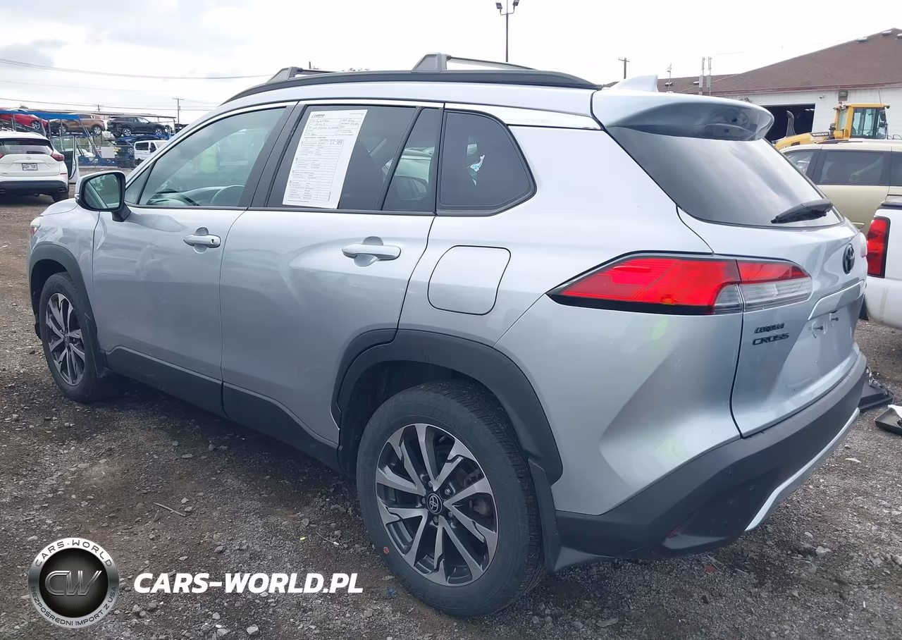 2023 Toyota Corolla Cross Xle VIN:7MUDAABG7PV069568 - 3