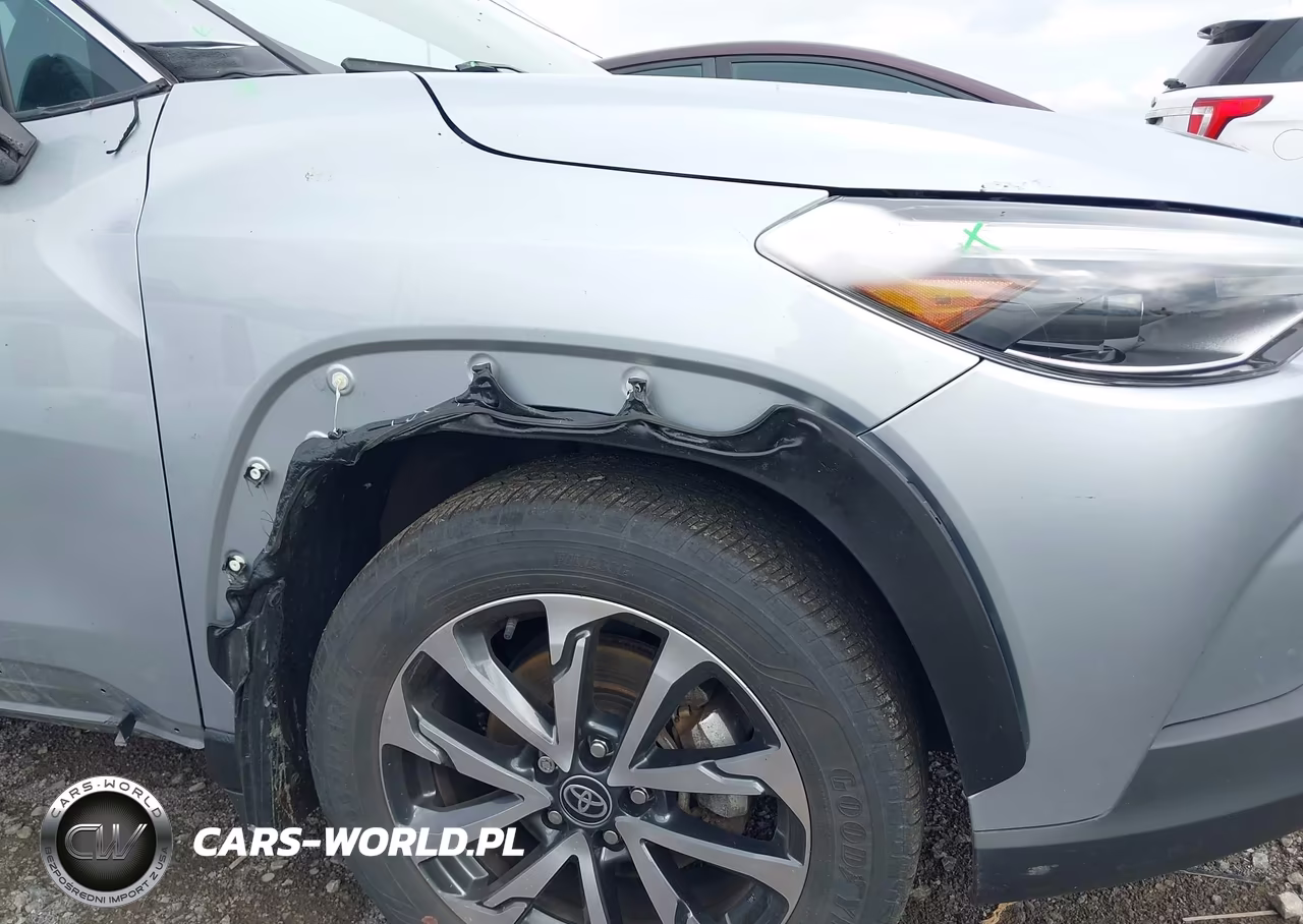 2023 Toyota Corolla Cross Xle VIN:7MUDAABG7PV069568 - 6