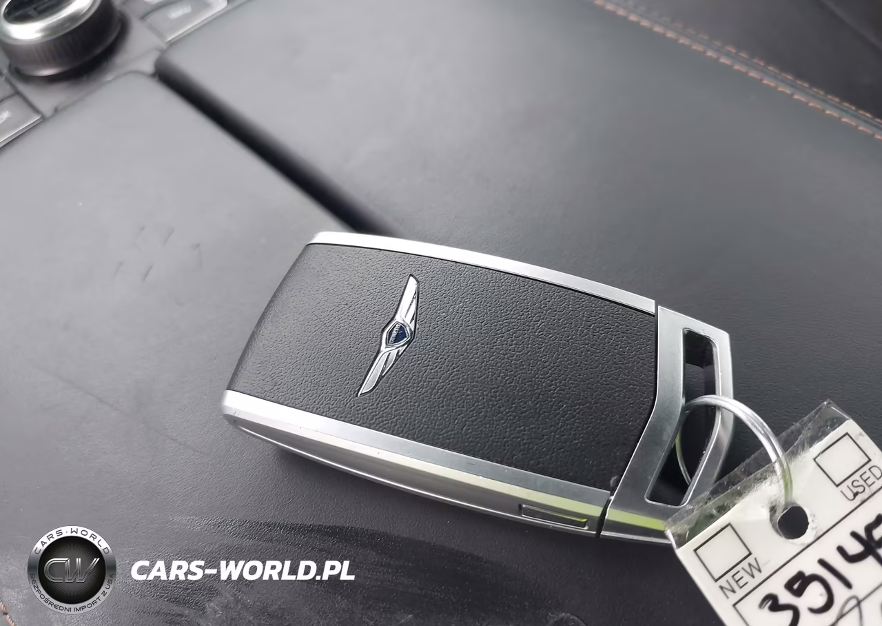 2018 Genesis G80 3.3T Sport VIN:KMHGN4JB3JU240835 - 11