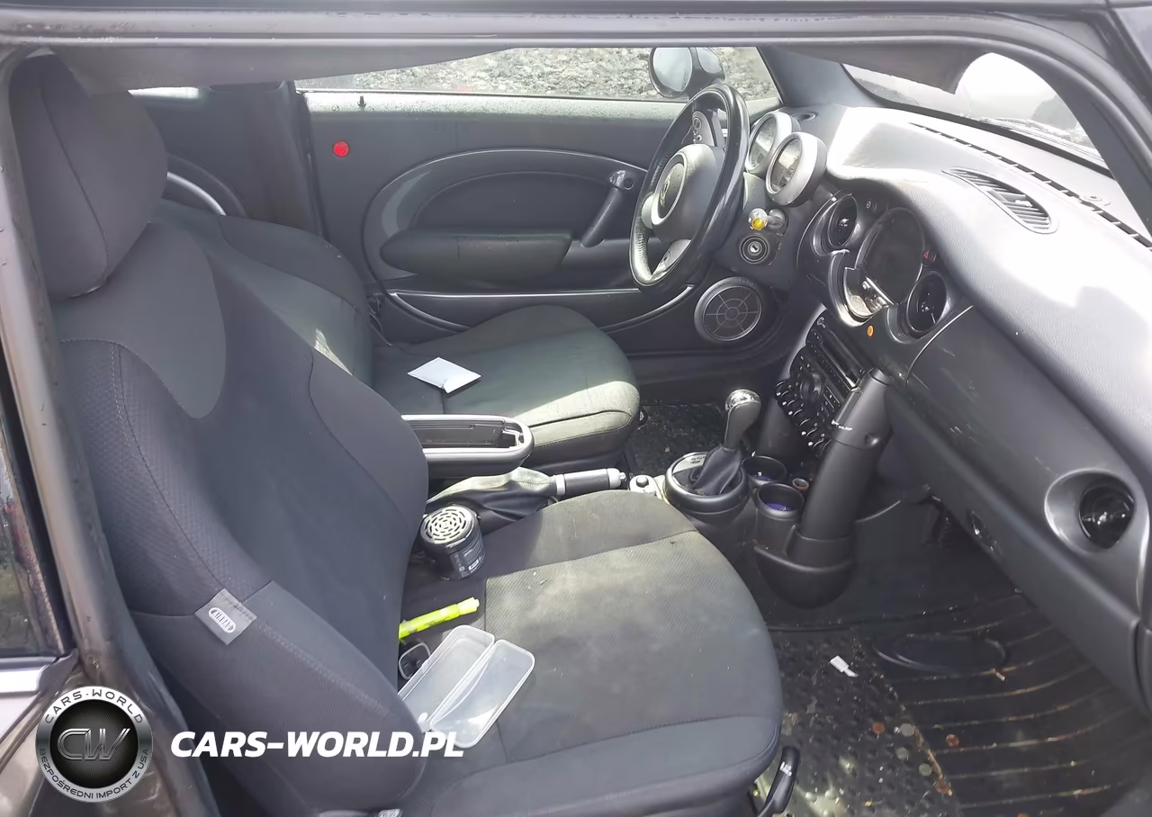 2006 Mini Cooper VIN:WMWRC33546TJ78182 - 5