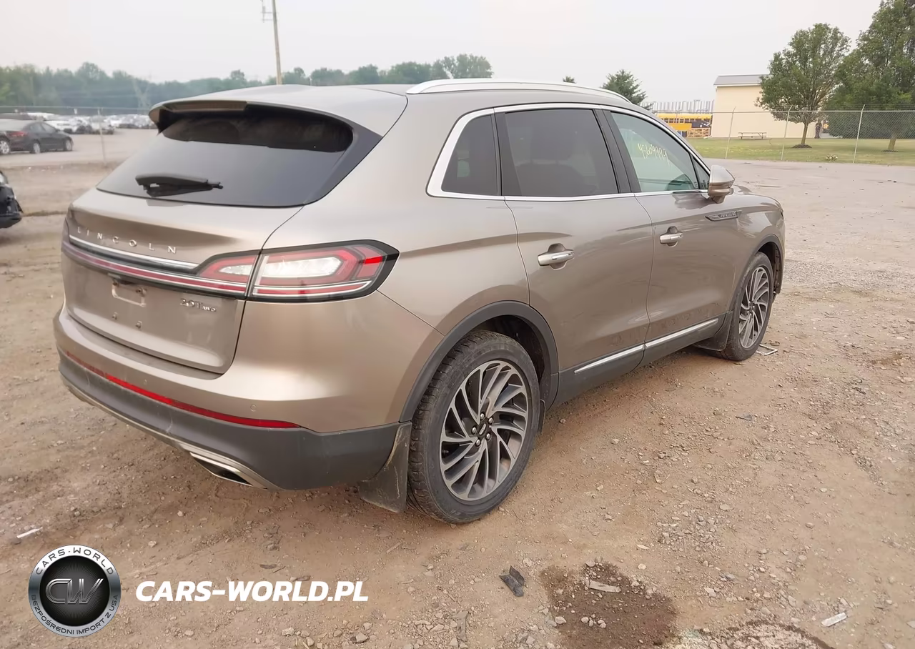 2019 Lincoln Nautilus Reserve VIN:2LMPJ8L92KBL60862 - 4