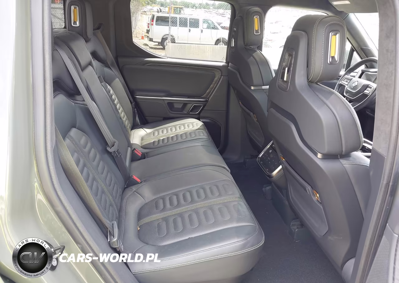 2022 Rivian R1T Launch Edition VIN:7FCTGAAL9NN005547 - 8