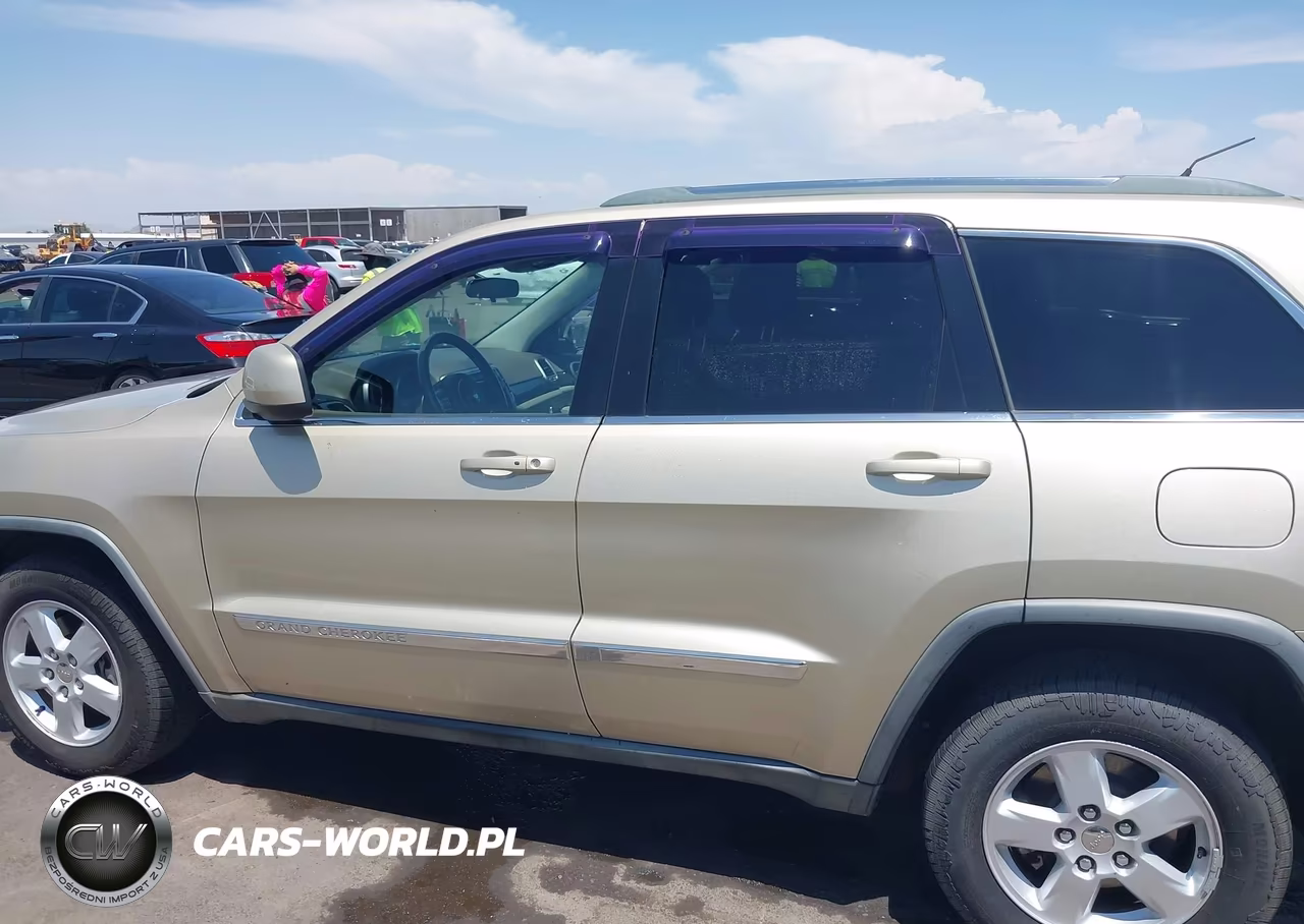 2011 Jeep Grand Cherokee Laredo VIN:1J4RR4GG0BC577162 - 14