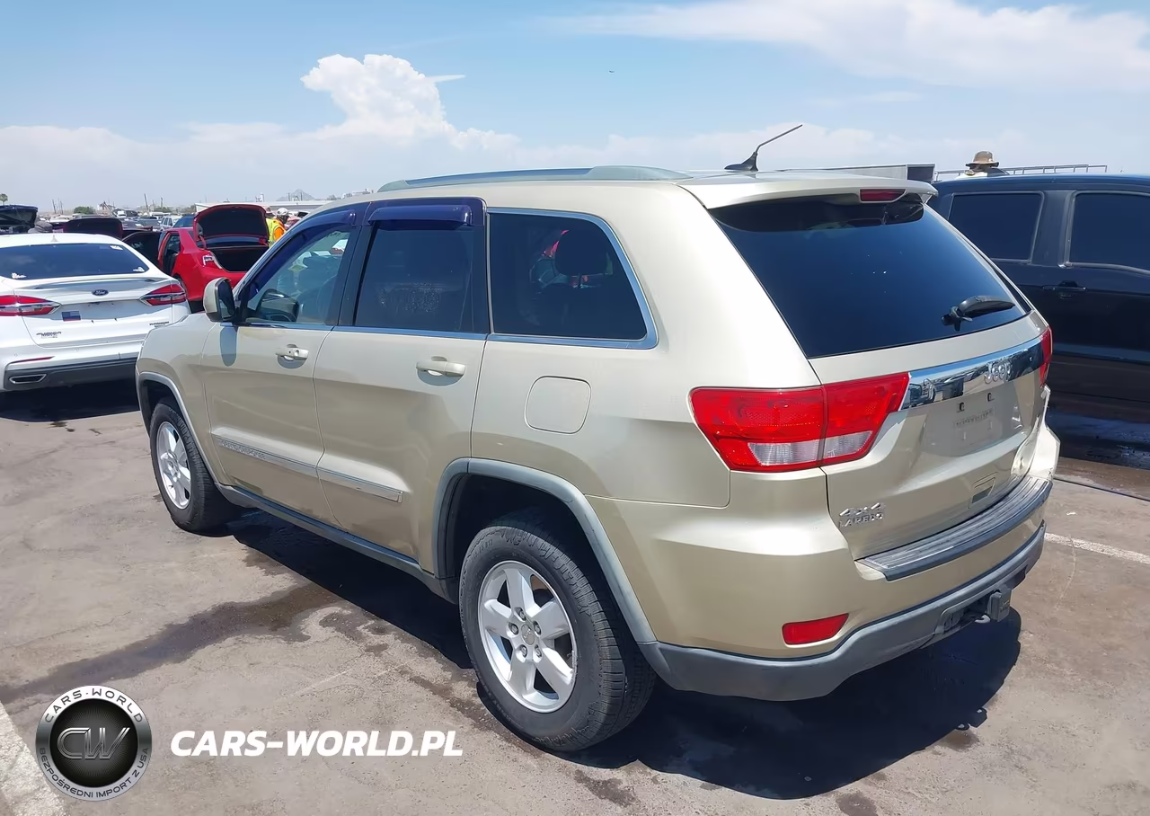 2011 Jeep Grand Cherokee Laredo VIN:1J4RR4GG0BC577162 - 3