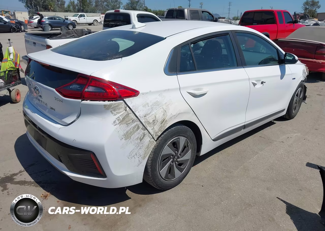 2017 Hyundai Ioniq Hybrid Sel VIN:KMHC75LCXHU047614 - 4