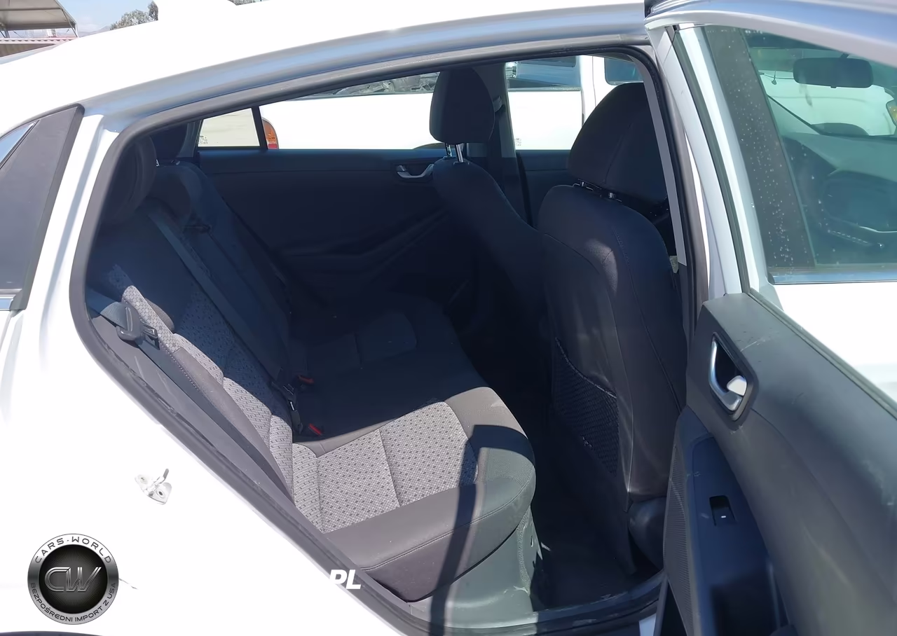 2017 Hyundai Ioniq Hybrid Sel VIN:KMHC75LCXHU047614 - 8