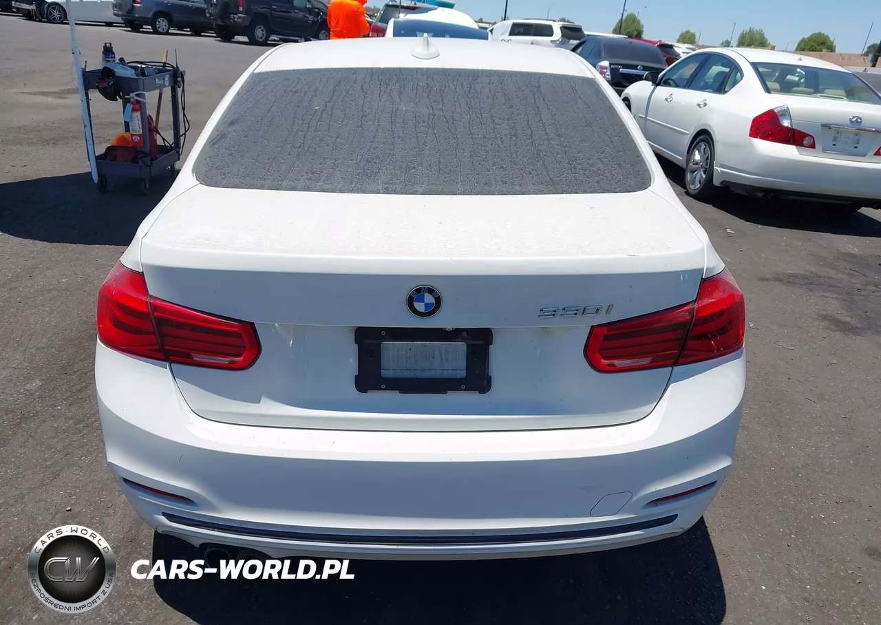 2018 BMW 330I VIN:WBA8B9C5XJEE80948 - 15